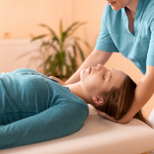 neck-pain-relief-Vitality-Womens-Physical-Therapy-Chicago-Elmhurst-IL